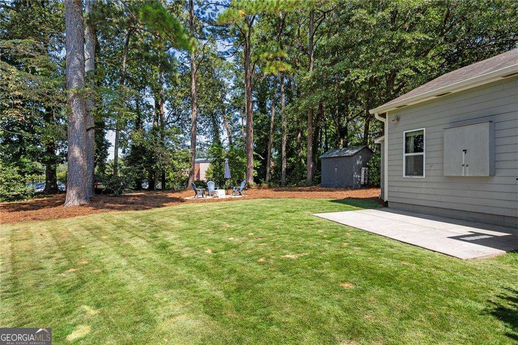 869 Wayland Court SE