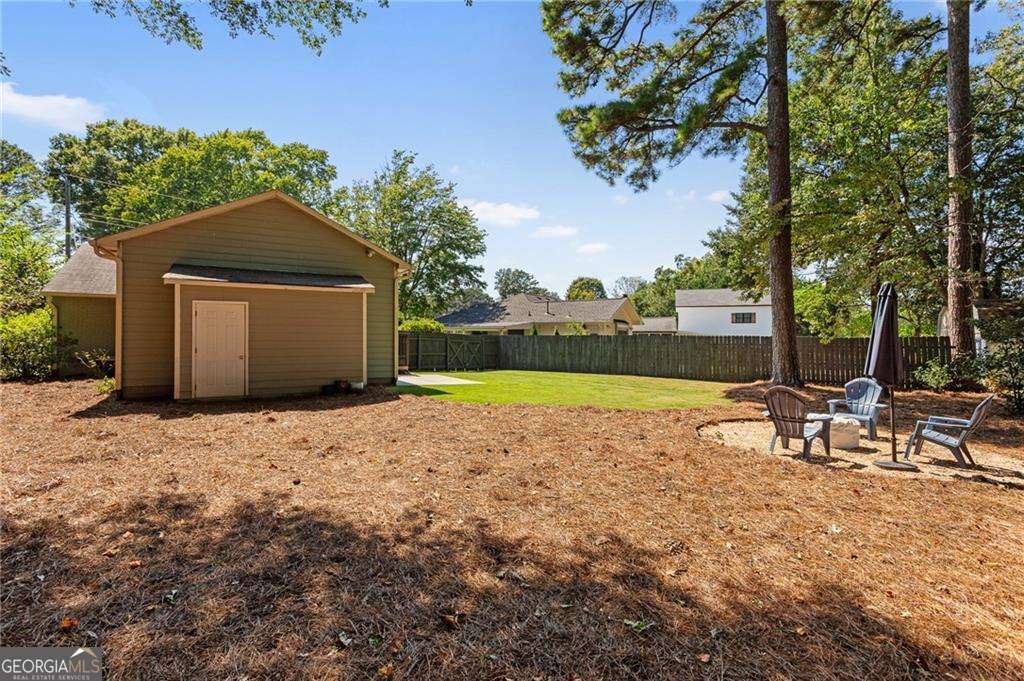 869 Wayland Court SE