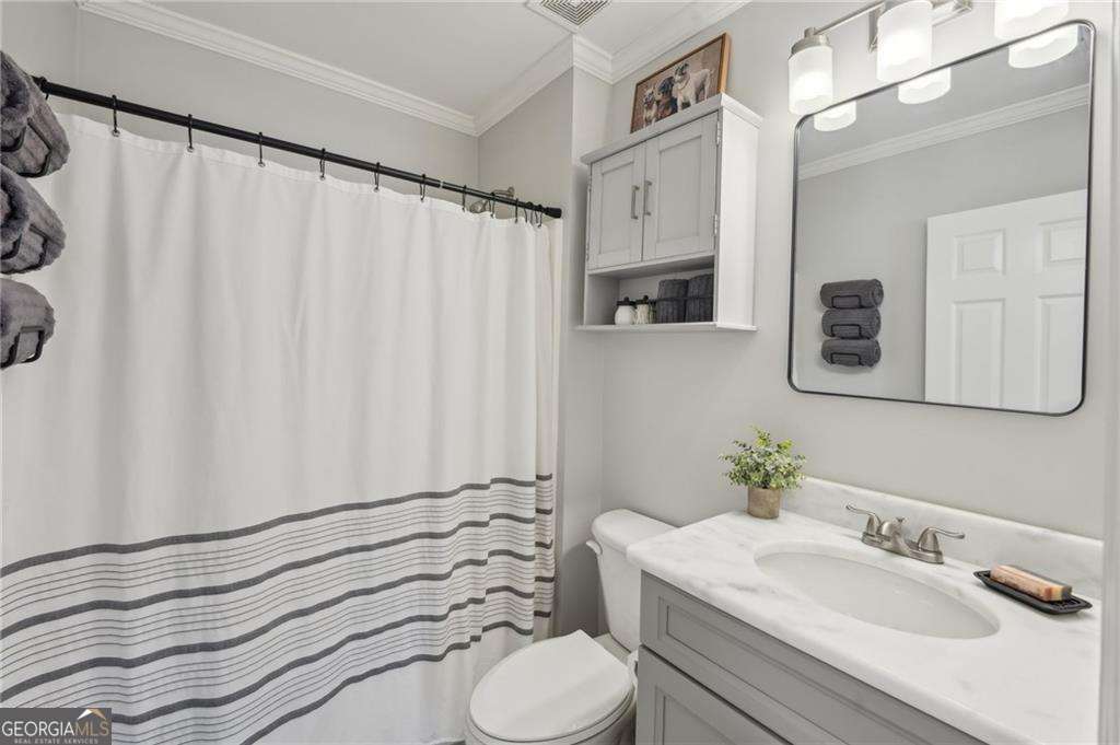 734 Frasier Circle SE