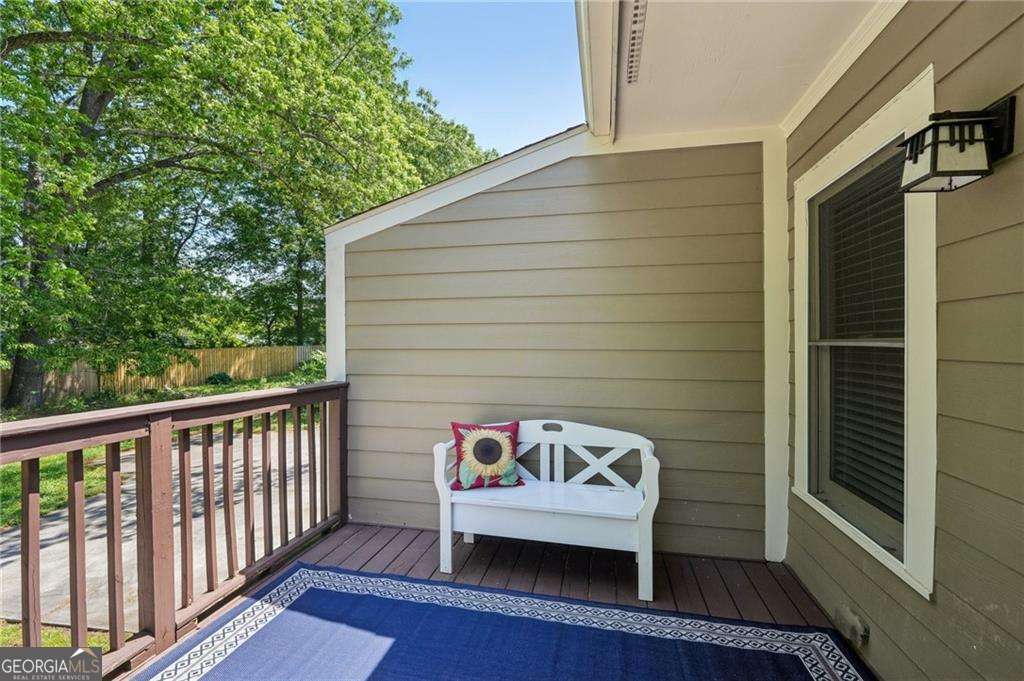 734 Frasier Circle SE