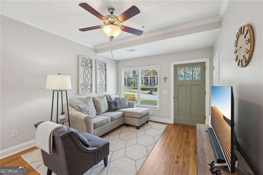 734 Frasier Circle SE