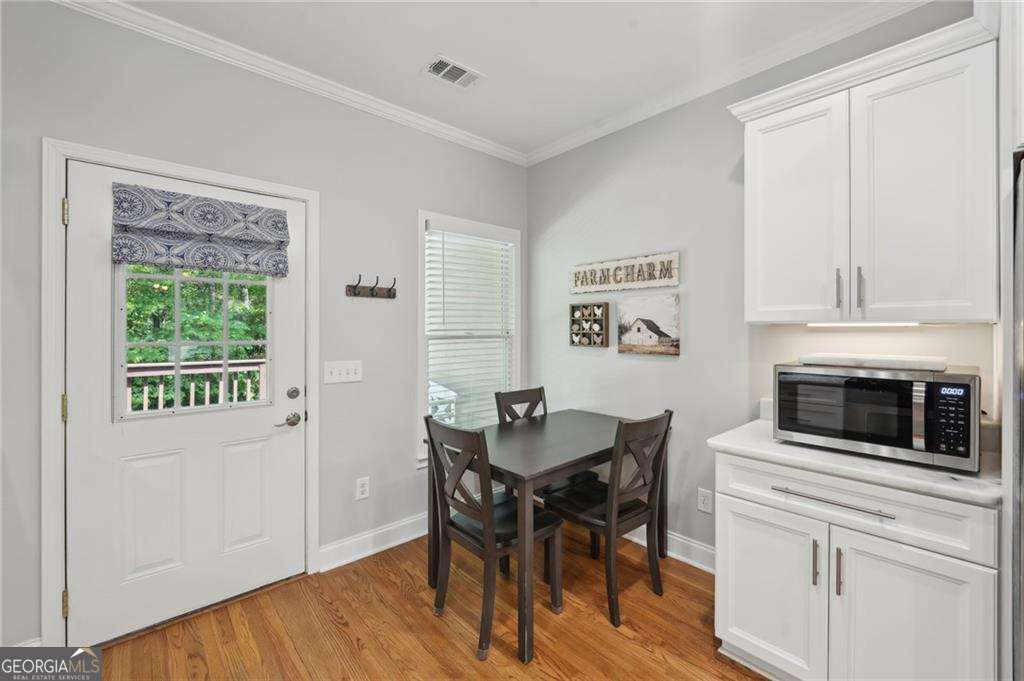 734 Frasier Circle SE