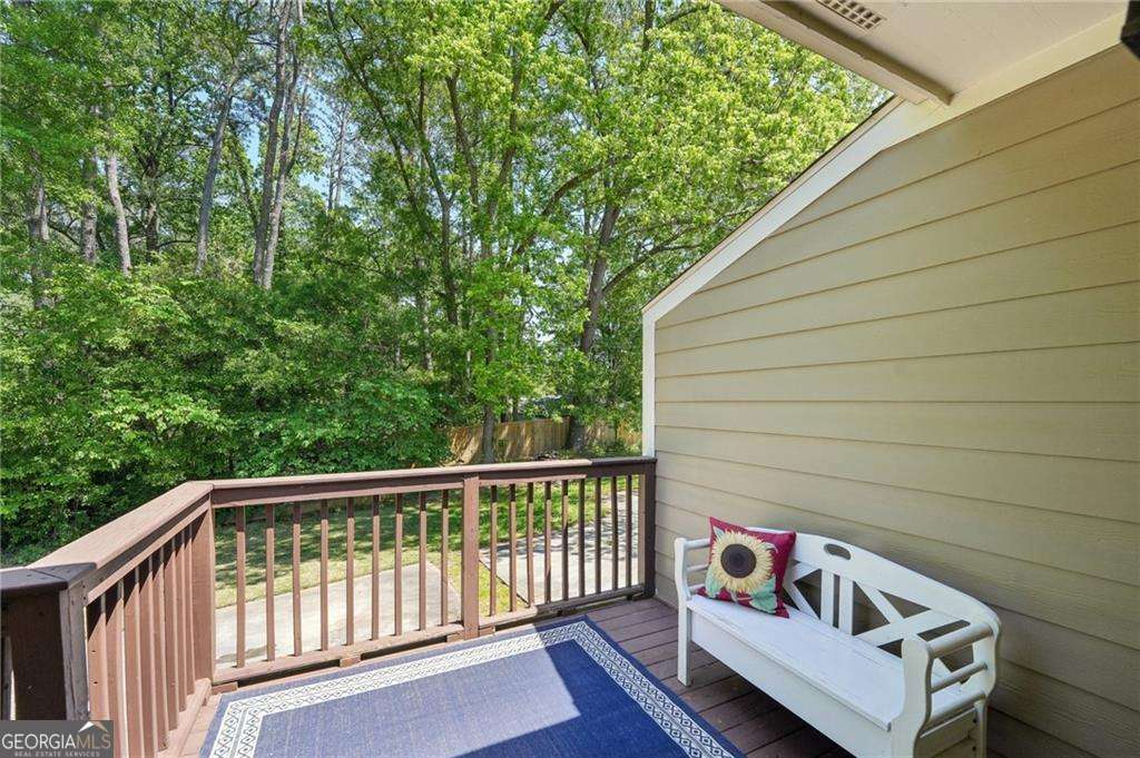 734 Frasier Circle SE