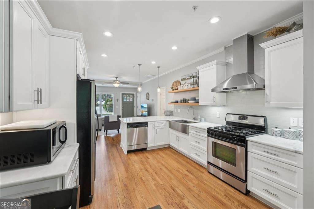 734 Frasier Circle SE