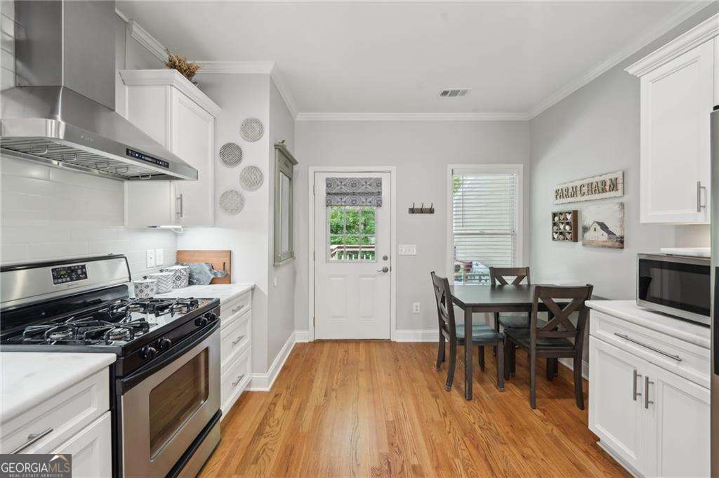 734 Frasier Circle SE