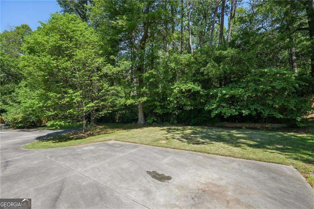 734 Frasier Circle SE