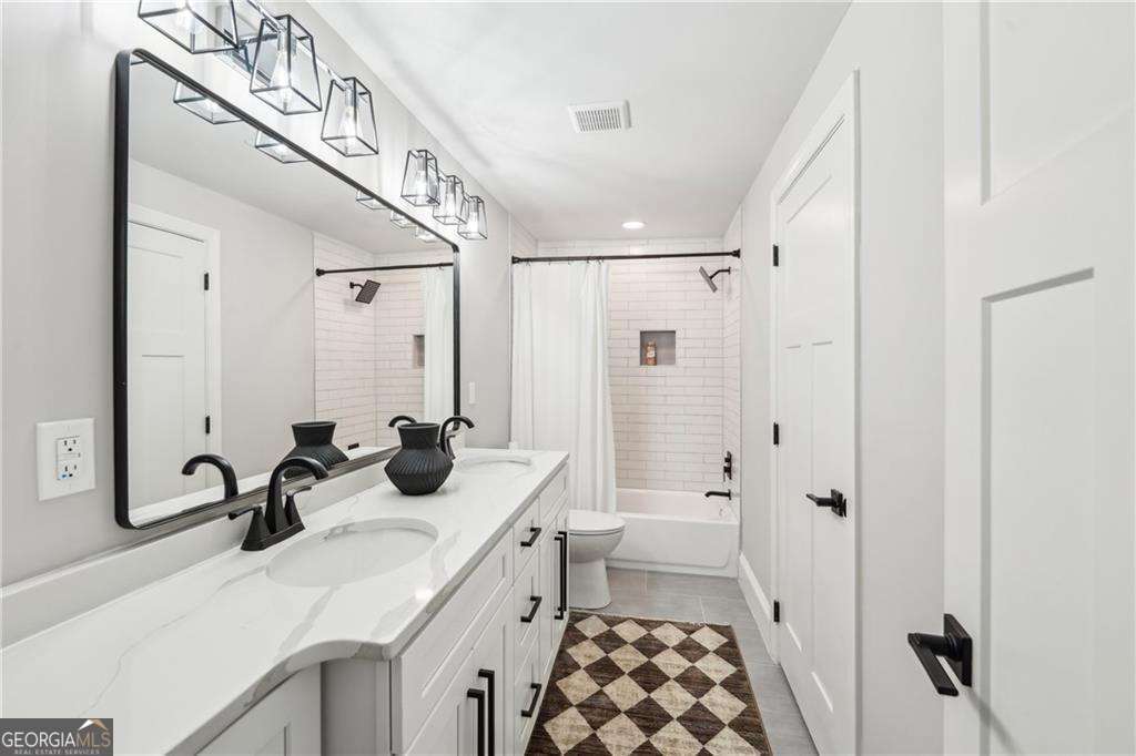 3851 Glenhurst Drive SE