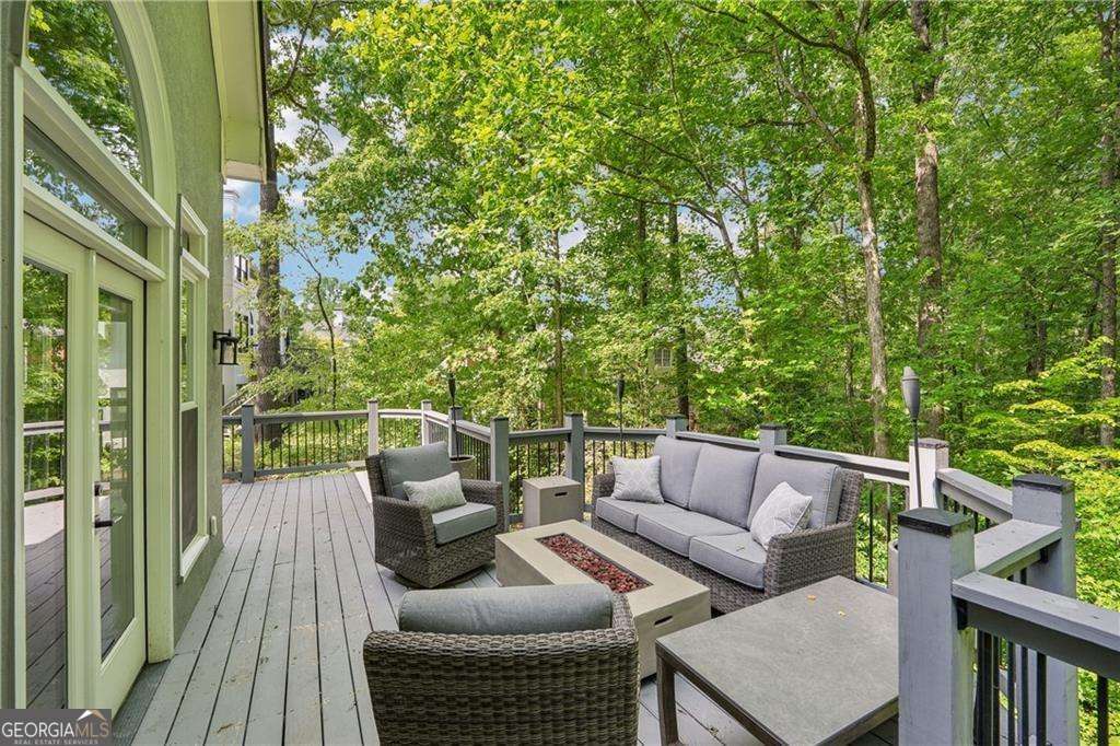 3851 Glenhurst Drive SE