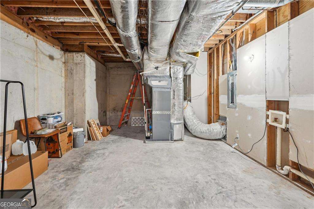 3851 Glenhurst Drive SE