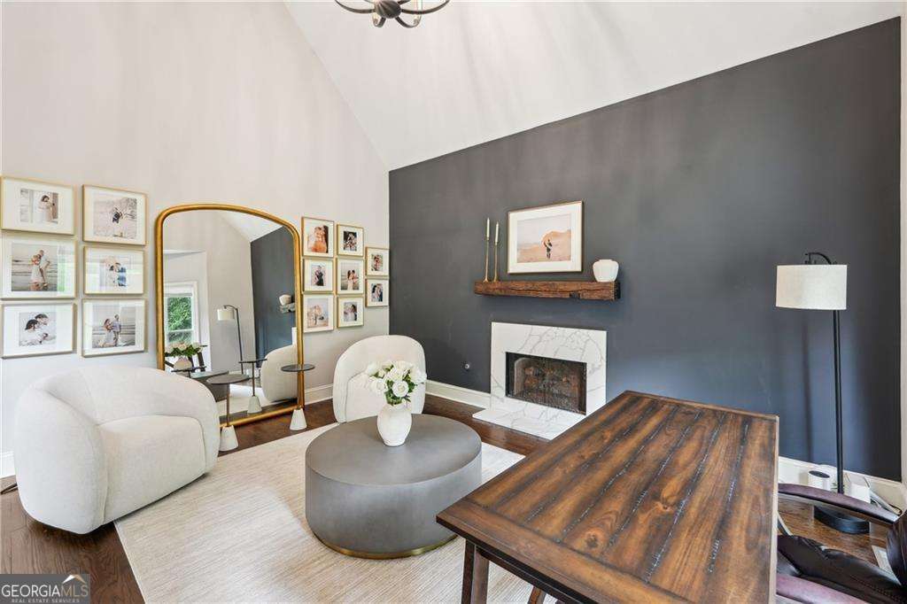 3851 Glenhurst Drive SE