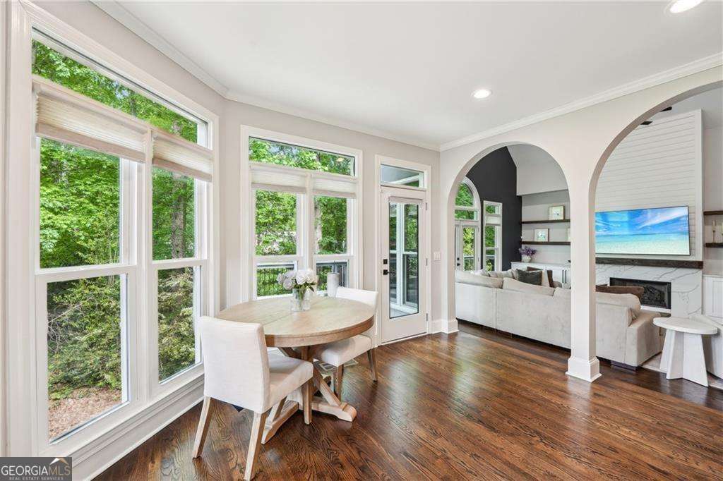 3851 Glenhurst Drive SE