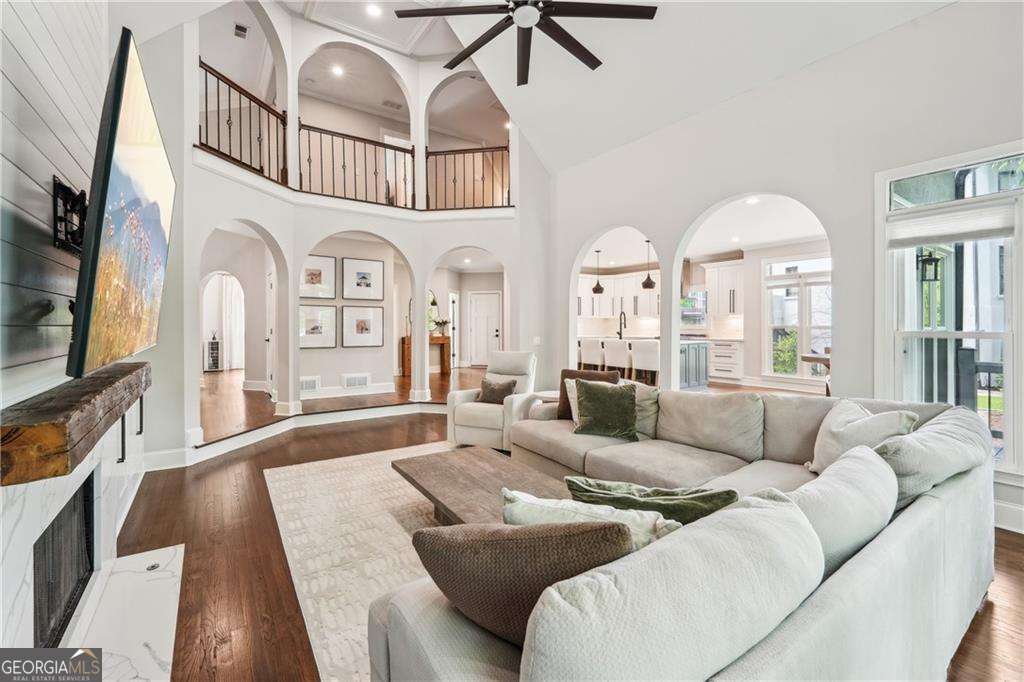 3851 Glenhurst Drive SE