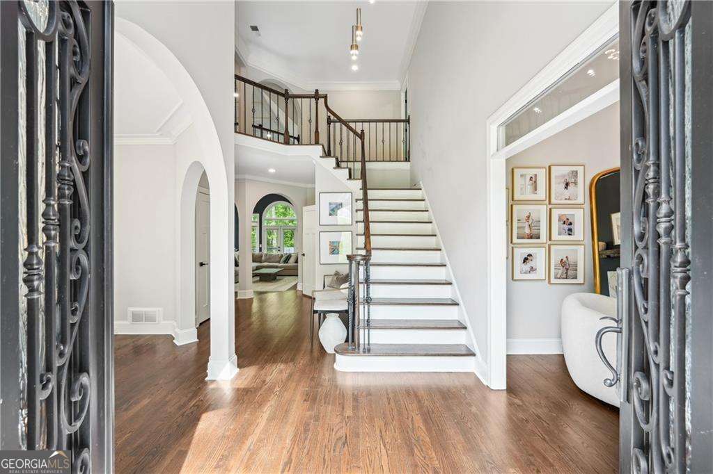 3851 Glenhurst Drive SE