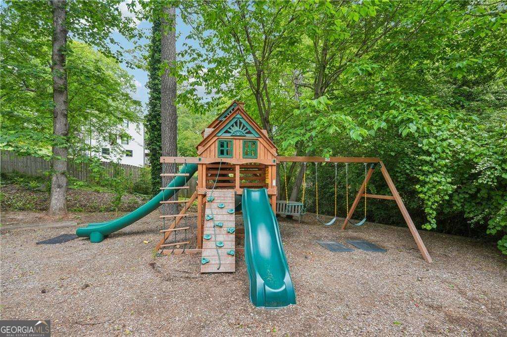 3851 Glenhurst Drive SE