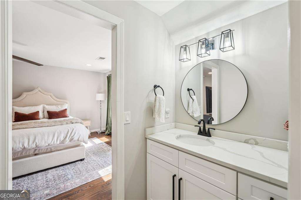 3851 Glenhurst Drive SE