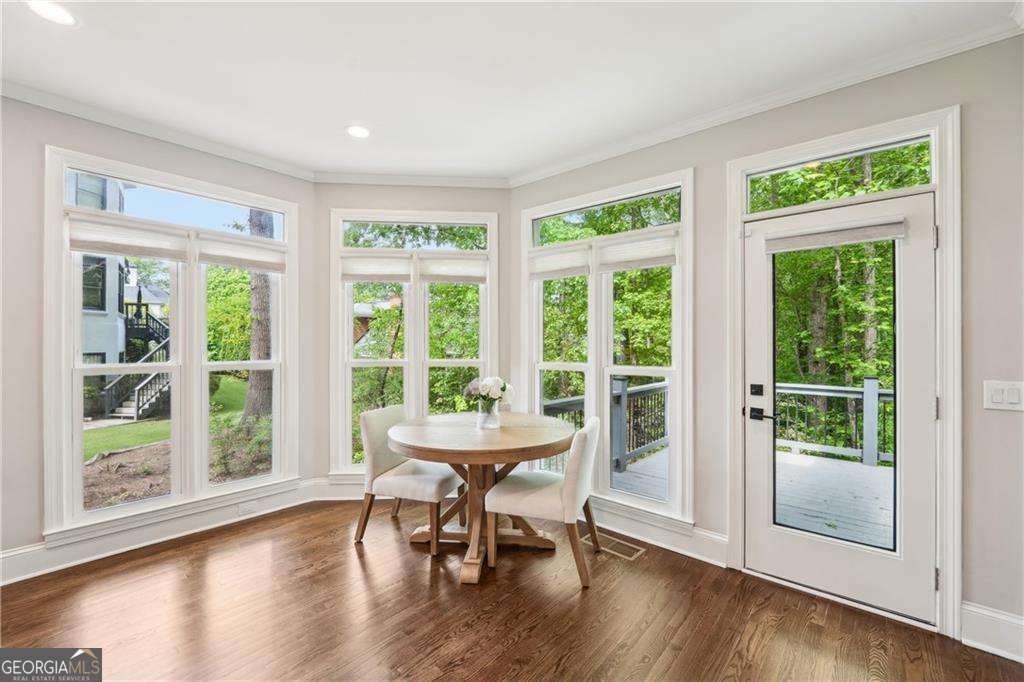 3851 Glenhurst Drive SE