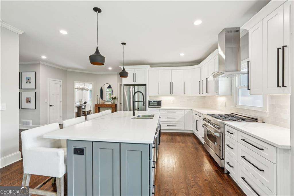 3851 Glenhurst Drive SE