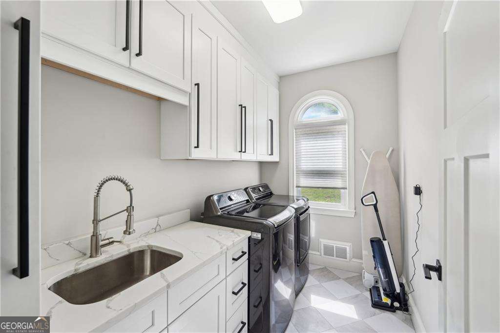 3851 Glenhurst Drive SE