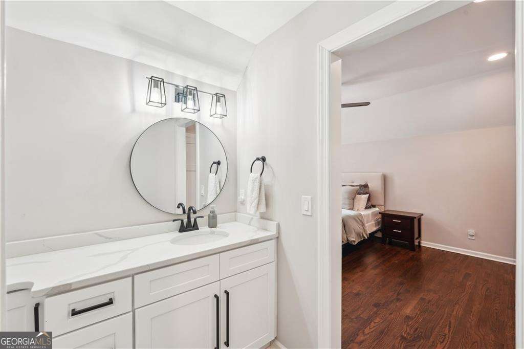 3851 Glenhurst Drive SE