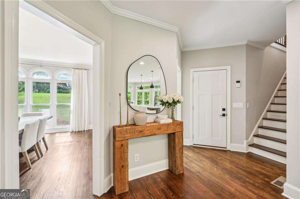 3851 Glenhurst Drive SE