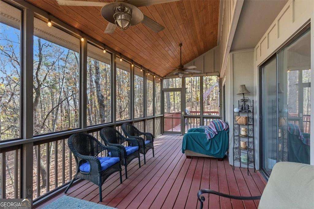 106 Lake Cottages Court