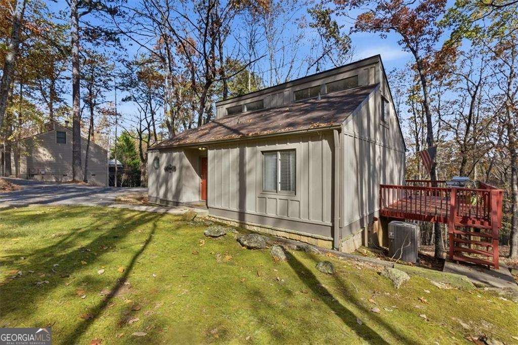 106 Lake Cottages Court