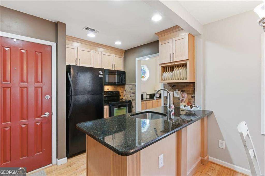 106 Lake Cottages Court