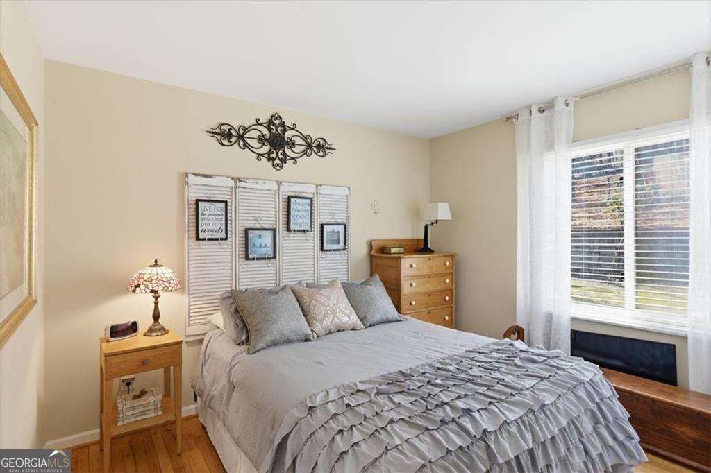 106 Lake Cottages Court