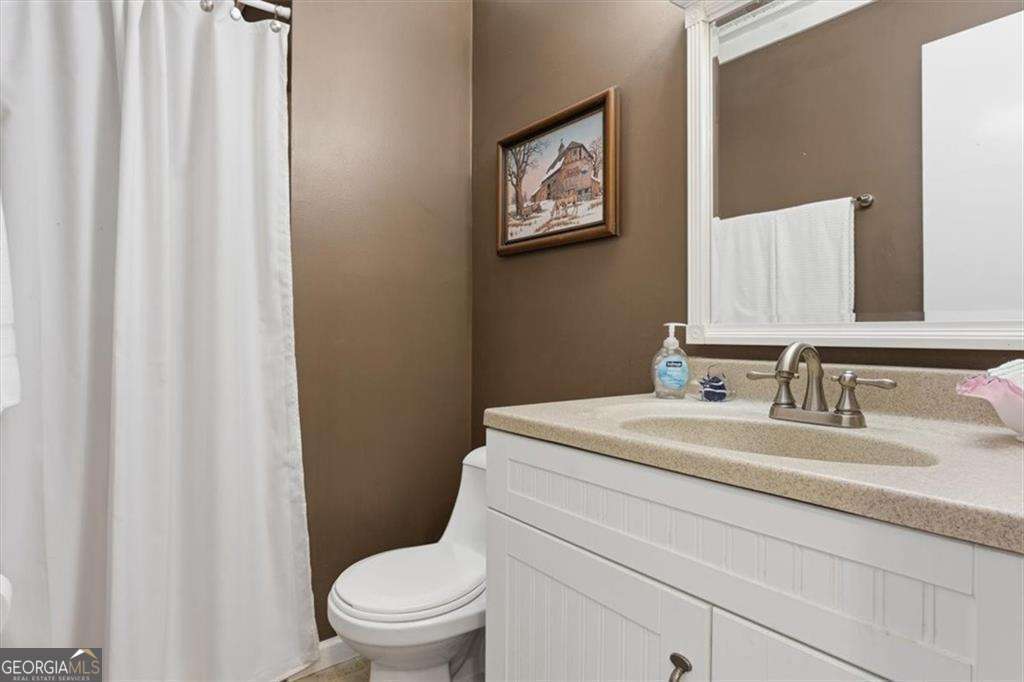 106 Lake Cottages Court