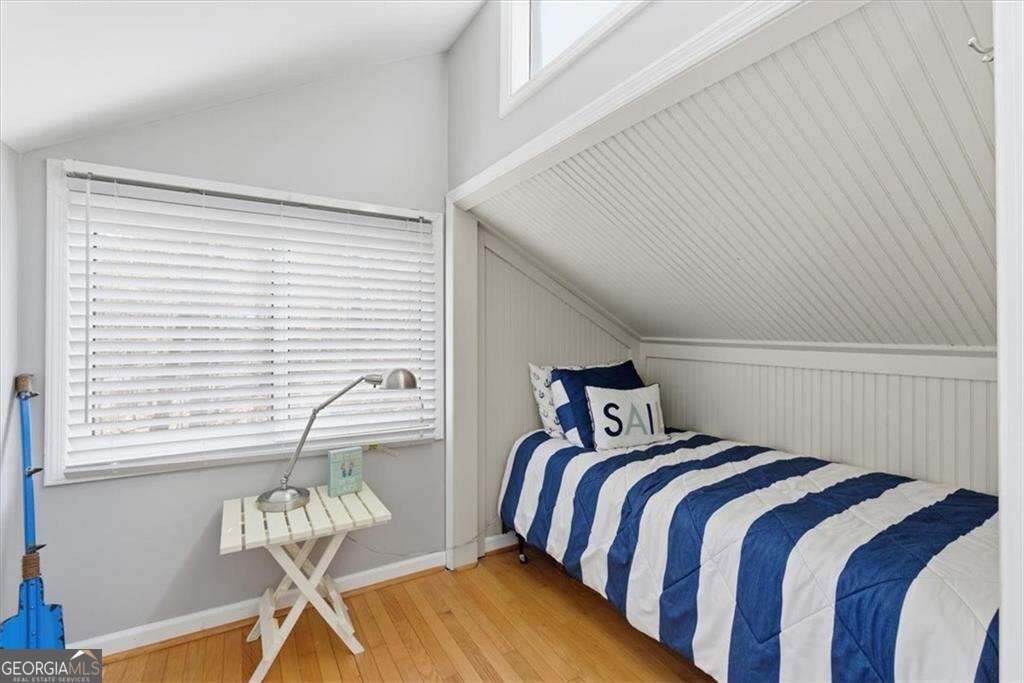 106 Lake Cottages Court