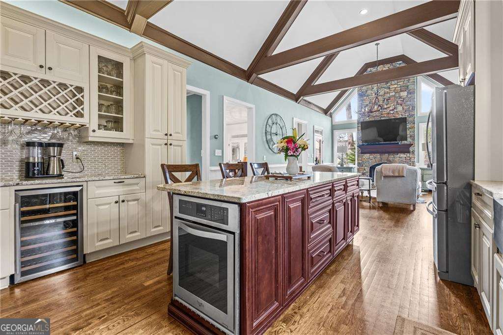 2249 Vinings Cove SE