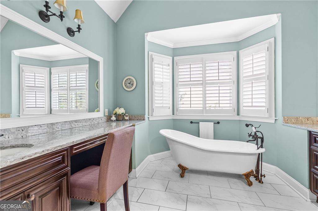 2249 Vinings Cove SE