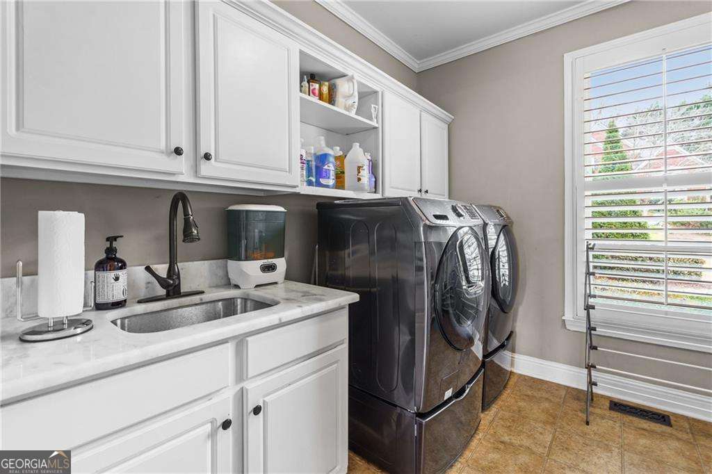 2249 Vinings Cove SE