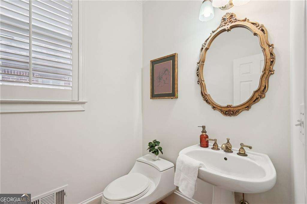 3682 Gatehurst Court SE