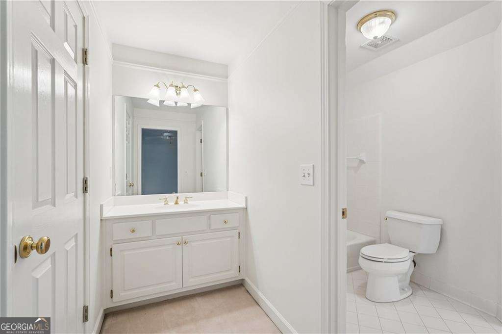 3682 Gatehurst Court SE