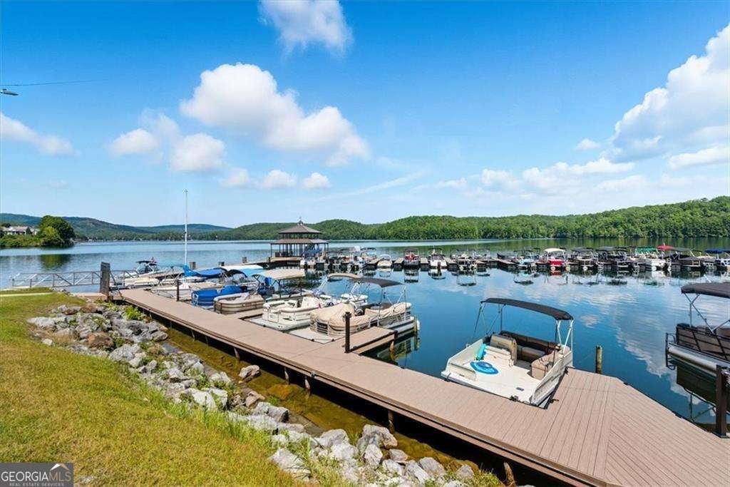 106 Lake Cottages Court