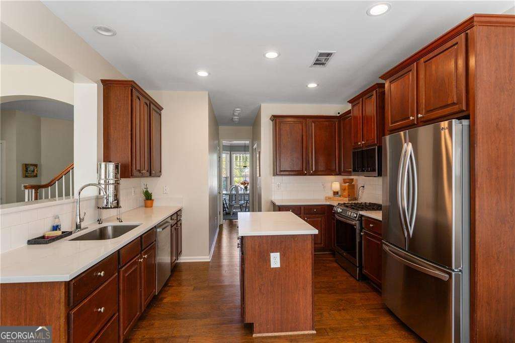 804 Sylvania Court SE