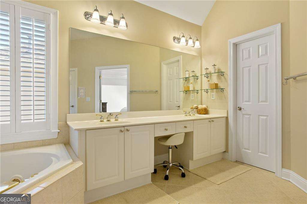 4427 Oakdale Vinings Landing