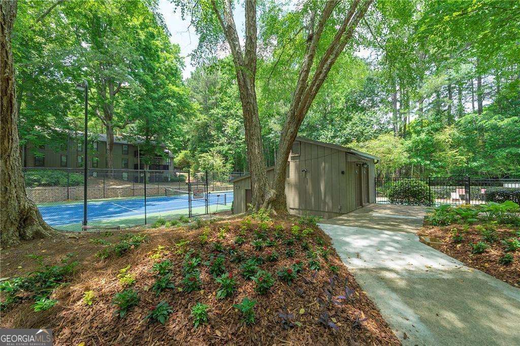 1202 Cumberland Court SE