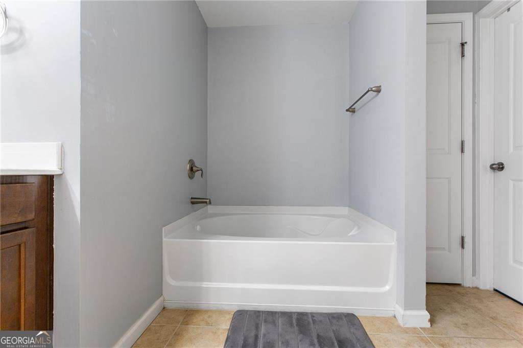 3339 Vintage Circle SE