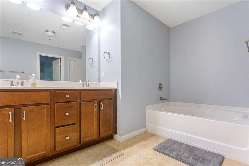 3339 Vintage Circle SE