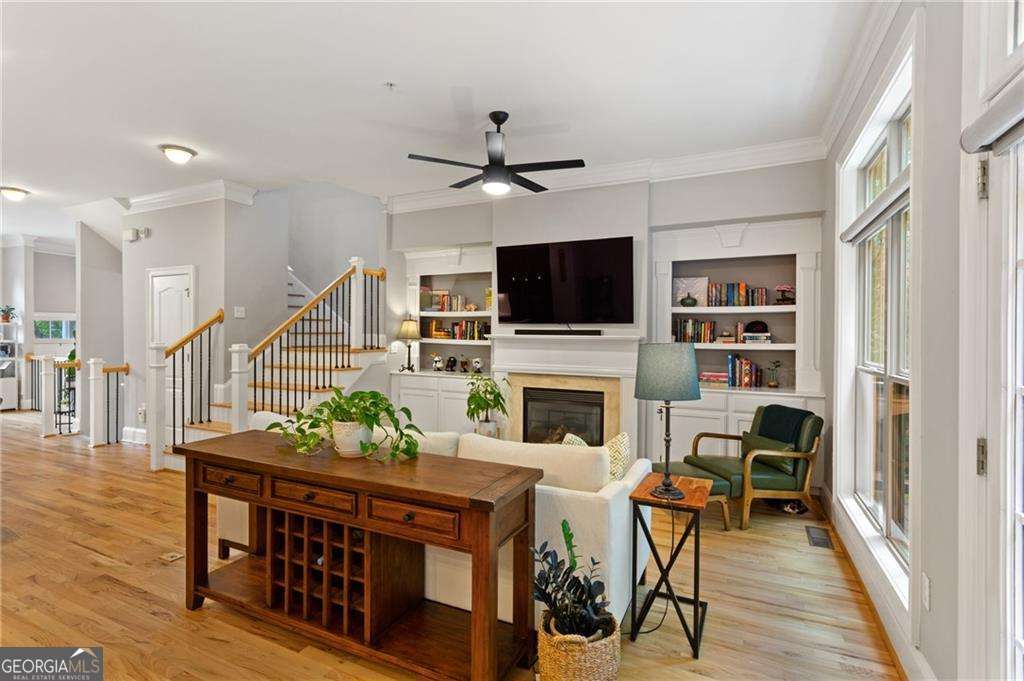 1618 Mosaic Way