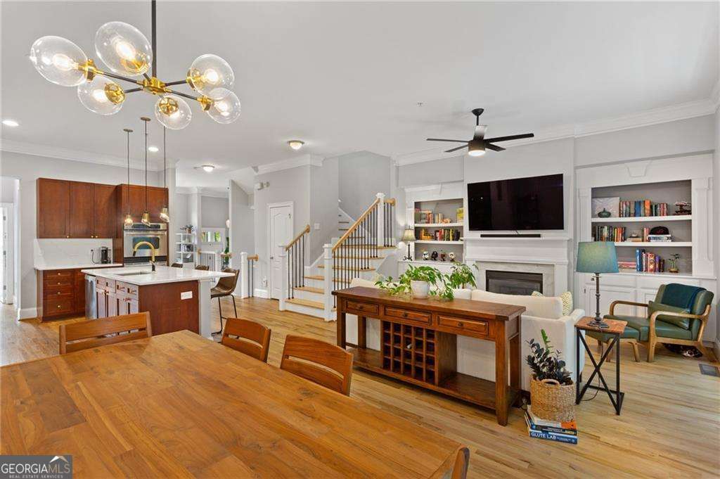 1618 Mosaic Way