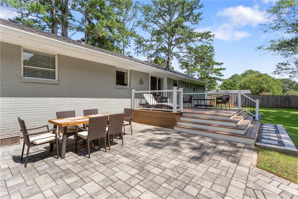 465 Plantation Road SW