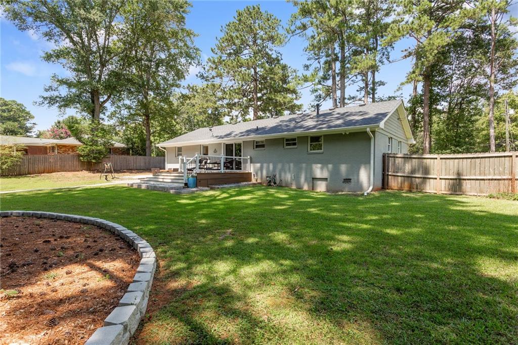 465 Plantation Road SW