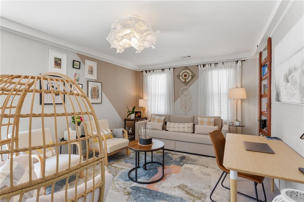 465 Plantation Road SW