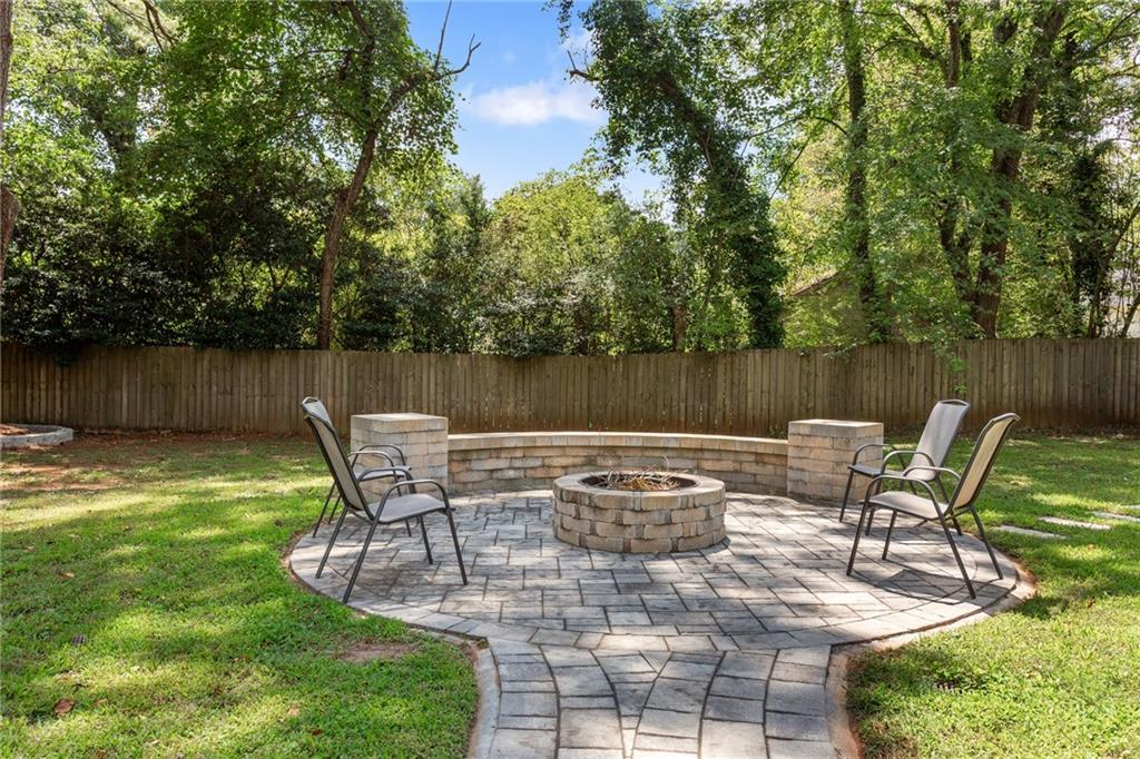 465 Plantation Road SW