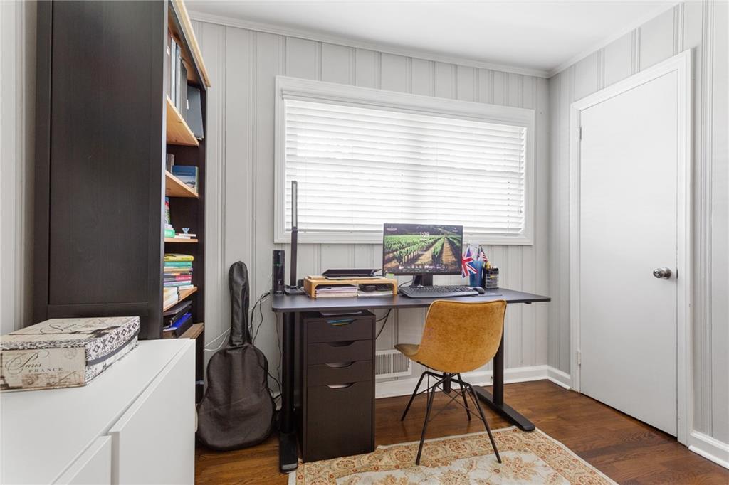 465 Plantation Road SW