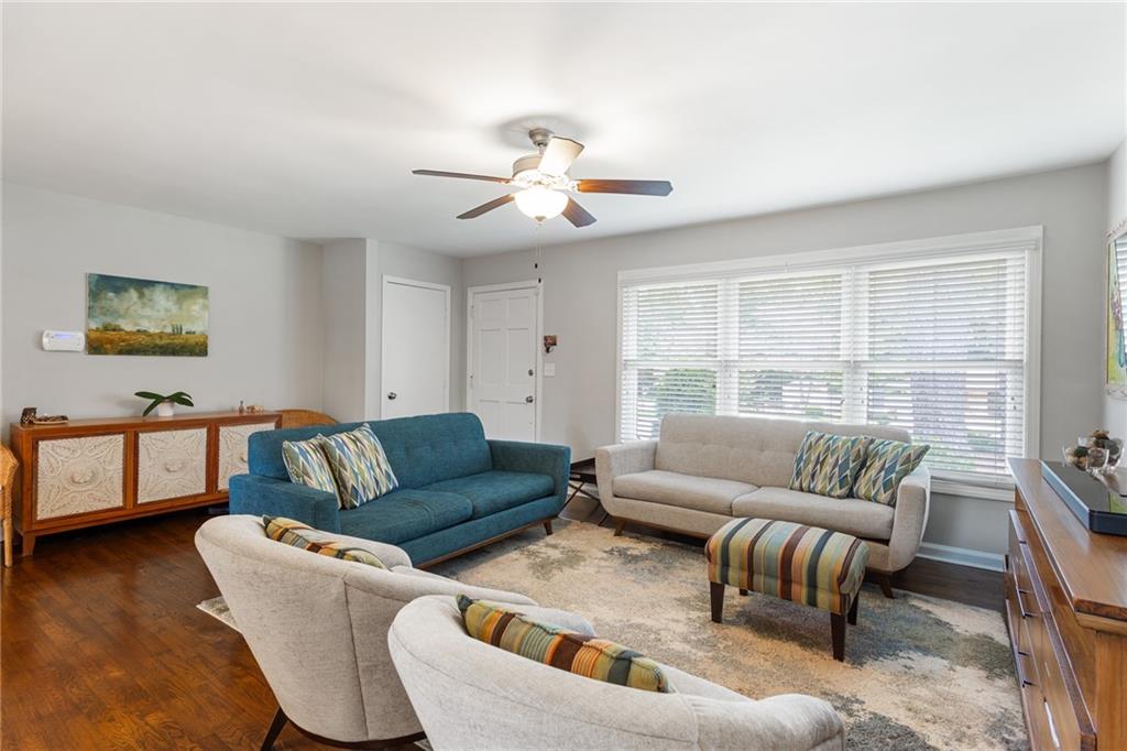 465 Plantation Road SW