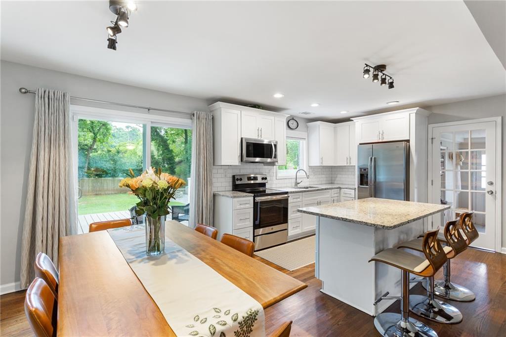 465 Plantation Road SW